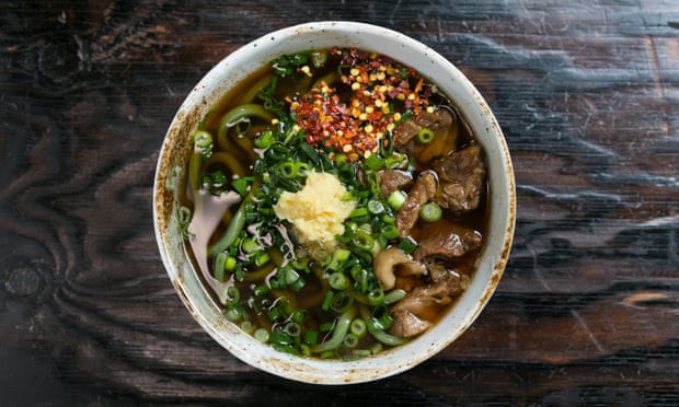 Chuyện đi l&ecirc;n từ số &acirc;m của một tr&ugrave;m x&atilde; hội đen Nhật Bản ho&agrave;n lương trở th&agrave;nh &ocirc;ng chủ qu&aacute;n m&igrave; udon - Ảnh 3.