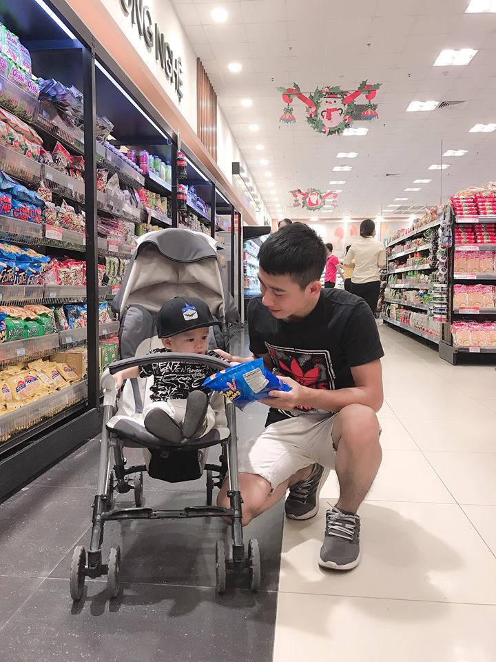 Ông bố hàng hiếm đã khéo chăm con lại chăm tìm tòi bí kíp dạy con hay khiến các mẹ rần rần ngưỡng mộ - Ảnh 1. Ông bố hàng hiếm đã khéo chăm con lại chăm tìm tòi bí kíp dạy con hay khiến các mẹ rần rần ngưỡng mộ - Ảnh 1.