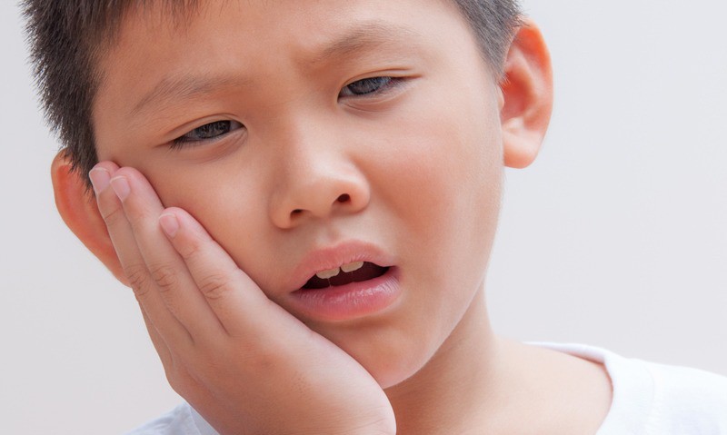 3 thói quen phổ biến ở trẻ mà các mẹ cần loại bỏ ngay nếu không muốn gây hại đến xương hàm và thẩm mỹ sau này của con - Ảnh 1. 3 thói quen phổ biến ở trẻ mà các mẹ cần loại bỏ ngay nếu không muốn gây hại đến xương hàm và thẩm mỹ sau này của con - Ảnh 1.