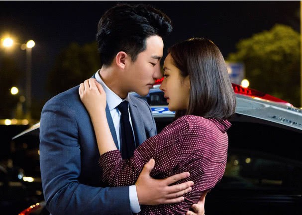 X&ocirc;n xao chuyện Dương Mịch bị bắt gặp hẹn h&ograve; người mới, 3 c&aacute;i t&ecirc;n bất ngờ được nhắc tới  - Ảnh 2.