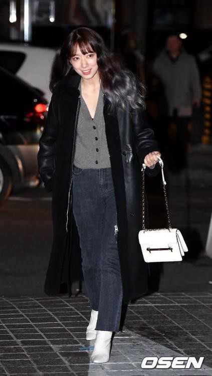 Park Shin Hye tạo kiểu t&oacute;c mới cực lạ lẫm thu h&uacute;t sự ch&uacute; &yacute; - Ảnh 2.