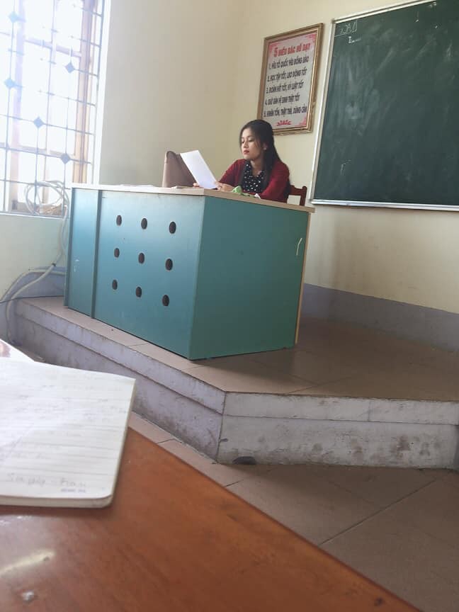 3 c&ocirc; gi&aacute;o 9x xinh đẹp, nhan sắc như hotgirl g&acirc;y sốt cộng đồng mạng năm 2018 - Ảnh 1.