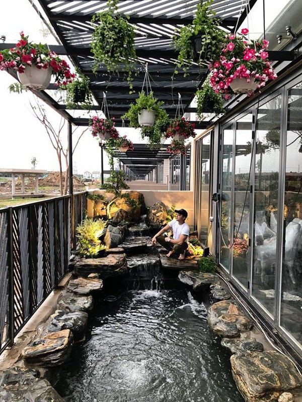 Cuộc sống gi&agrave;u c&oacute; trong 2 căn biệt thự xa hoa, ri&ecirc;ng hồ c&aacute; đ&atilde; hơn 1 tỷ của Cao Th&aacute;i Sơn - Ảnh 7.