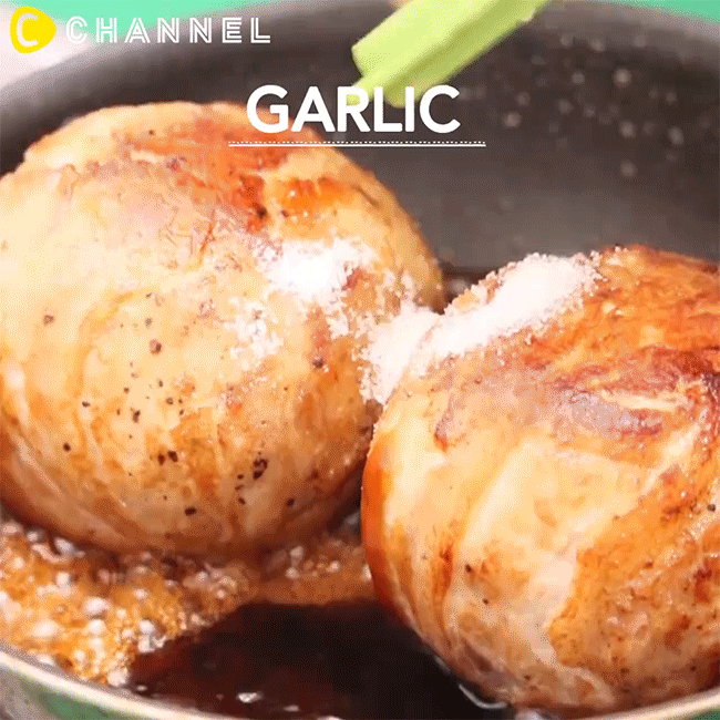 Cuốn thịt ba chỉ vào quả cà chua rồi chiên vàng lên, nghe kỳ lạ nhưng chị em cứ thử đi rồi sẽ phải ngạc nhiên với kết quả - Ảnh 9. Cuốn thịt ba chỉ vào quả cà chua rồi chiên vàng lên, nghe kỳ lạ nhưng chị em cứ thử đi rồi sẽ phải ngạc nhiên với kết quả - Ảnh 9.