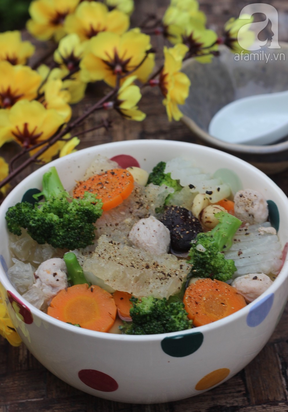 Canh bóng thả - Món canh không cầu kì mà ngon trọn vị cho mâm cơm Tết - Ảnh 10. Canh bóng thả - Món canh không cầu kì mà ngon trọn vị cho mâm cơm Tết - Ảnh 10.