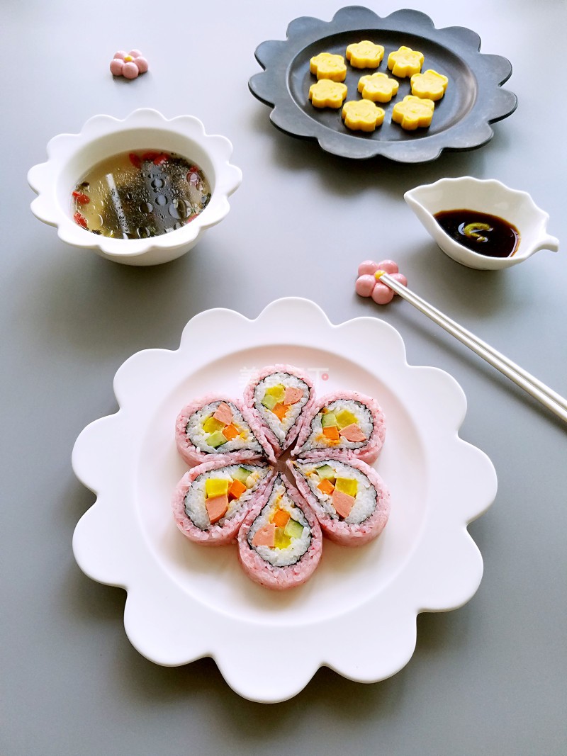 Làm sushi hoa anh đào đẹp mắt ngon miệng nhìn thôi đã mê - Ảnh 9. Làm sushi hoa anh đào đẹp mắt ngon miệng nhìn thôi đã mê - Ảnh 9.