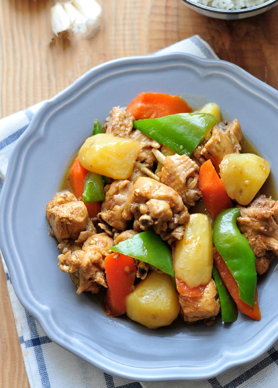 Đậm đà ngon cơm món gà kho rau củ - Ảnh 4. Đậm đà ngon cơm món gà kho rau củ - Ảnh 4.