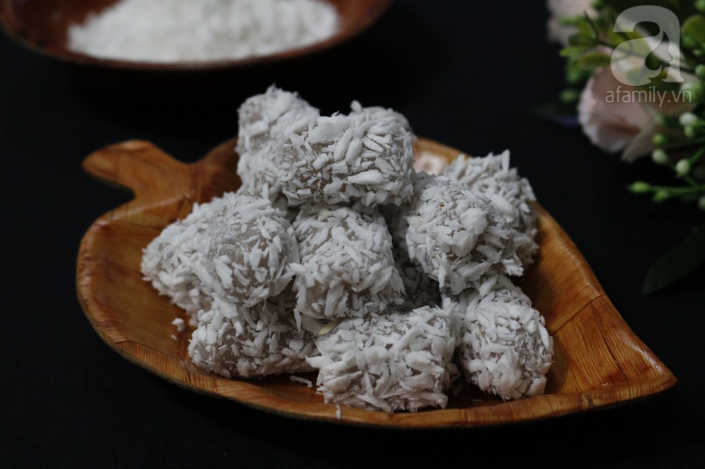 Dẻo mềm lôi cuốn món bánh khoai môn tẩm dừa - Ảnh 6.