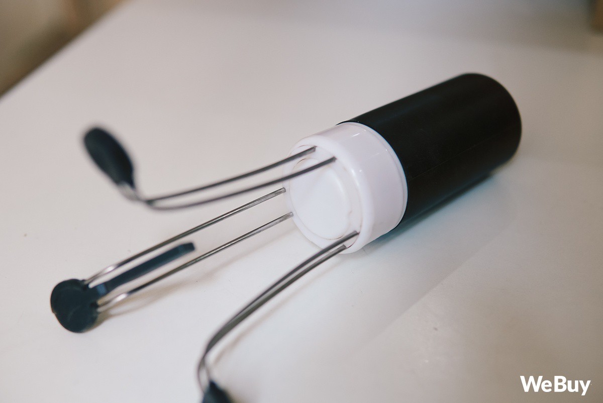 Những tưởng dùng máy khuấy nồi được rảnh tay làm việc khác, ngờ đâu nó lại vô dụng như vậy - Ảnh 1. Những tưởng dùng máy khuấy nồi được rảnh tay làm việc khác, ngờ đâu nó lại vô dụng như vậy - Ảnh 1.