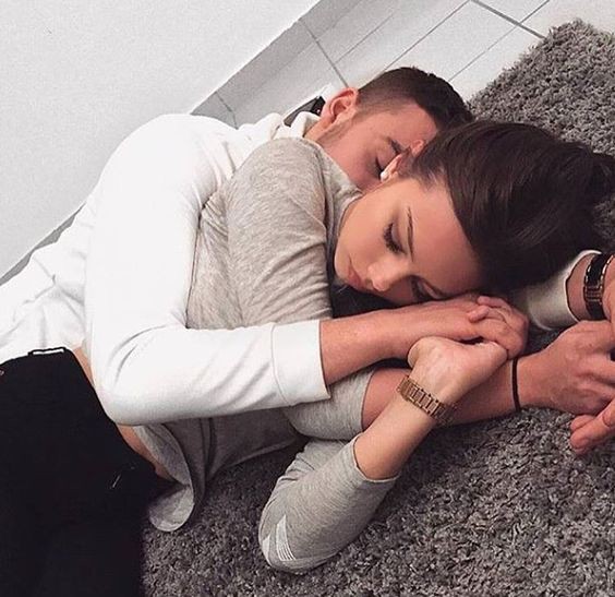 Định dành cho chồng sự bất ngờ nhưng bản thân lại phải há hốc miệng chứng kiến bí mật của chồng - Ảnh 1.