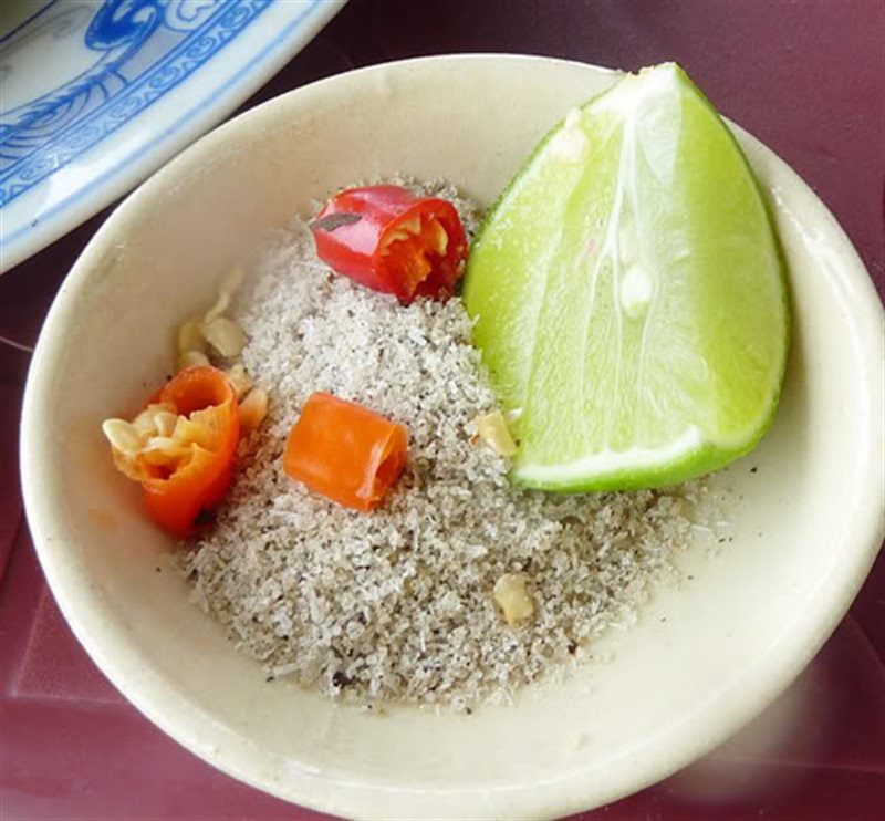 Tết ăn gà luộc phải có 1 trong 3 loại đồ chấm ngon bất bại, cực dễ làm - Ảnh 1. Tết ăn gà luộc phải có 1 trong 3 loại đồ chấm ngon bất bại, cực dễ làm - Ảnh 1.