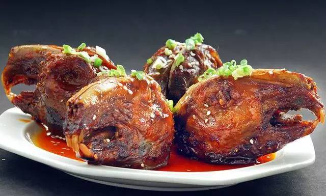 Chuột bao tử ăn sống, gà khô để nguyên lông là 2 trong 5 món ăn kỳ quái nhất Trung Quốc, người phàm ăn nhất cũng ái ngại - Ảnh 5.
