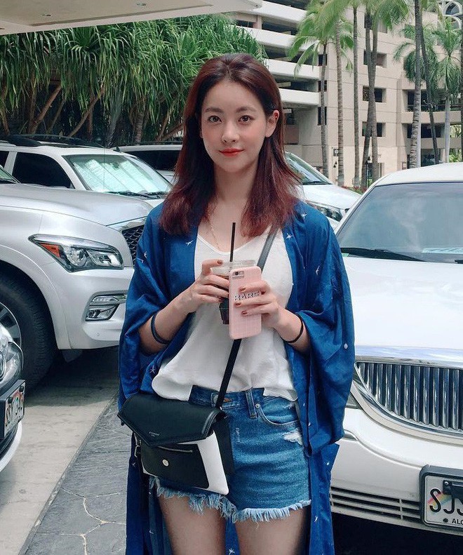 Tam Tạng Oh Yeon Seo hơn 30 rồi mà vẫn hack tuổi siêu đỉnh chỉ nhờ sơmi và áo phông - Ảnh 5.