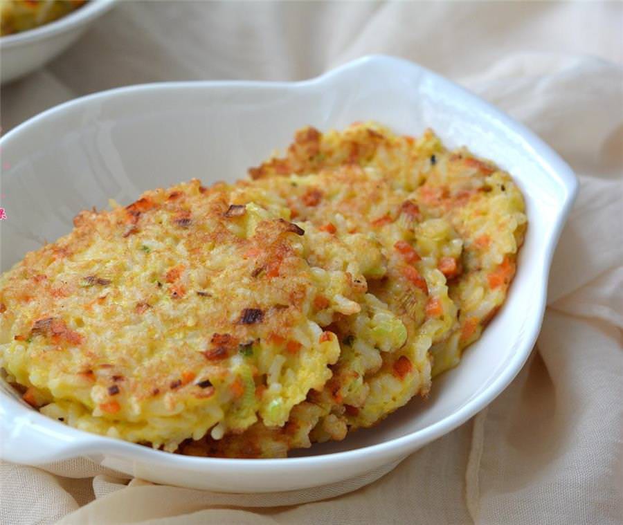 Trộn cơm nguội với trứng sống, tưởng làm chơi ngờ đâu có được món ngon không tưởng - Ảnh 4. Trộn cơm nguội với trứng sống, tưởng làm chơi ngờ đâu có được món ngon không tưởng - Ảnh 4.