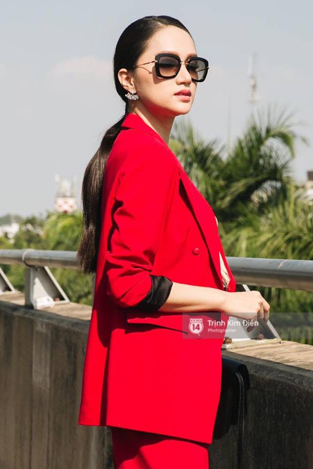 Bên cạnh gu thời trang được đánh giá cao, Hương Giang còn rất chịu khó thay đổi kiểu tóc - Ảnh 26.