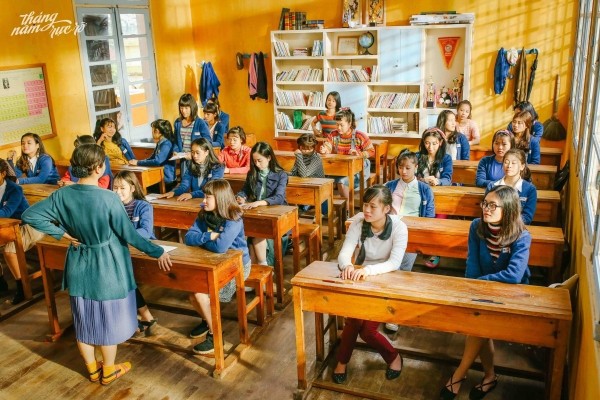 ‘Tháng năm rực rỡ’ nhận ý kiến trái chiều về tạo hình nữ sinh Đà Lạt xưa! - Ảnh 4.
