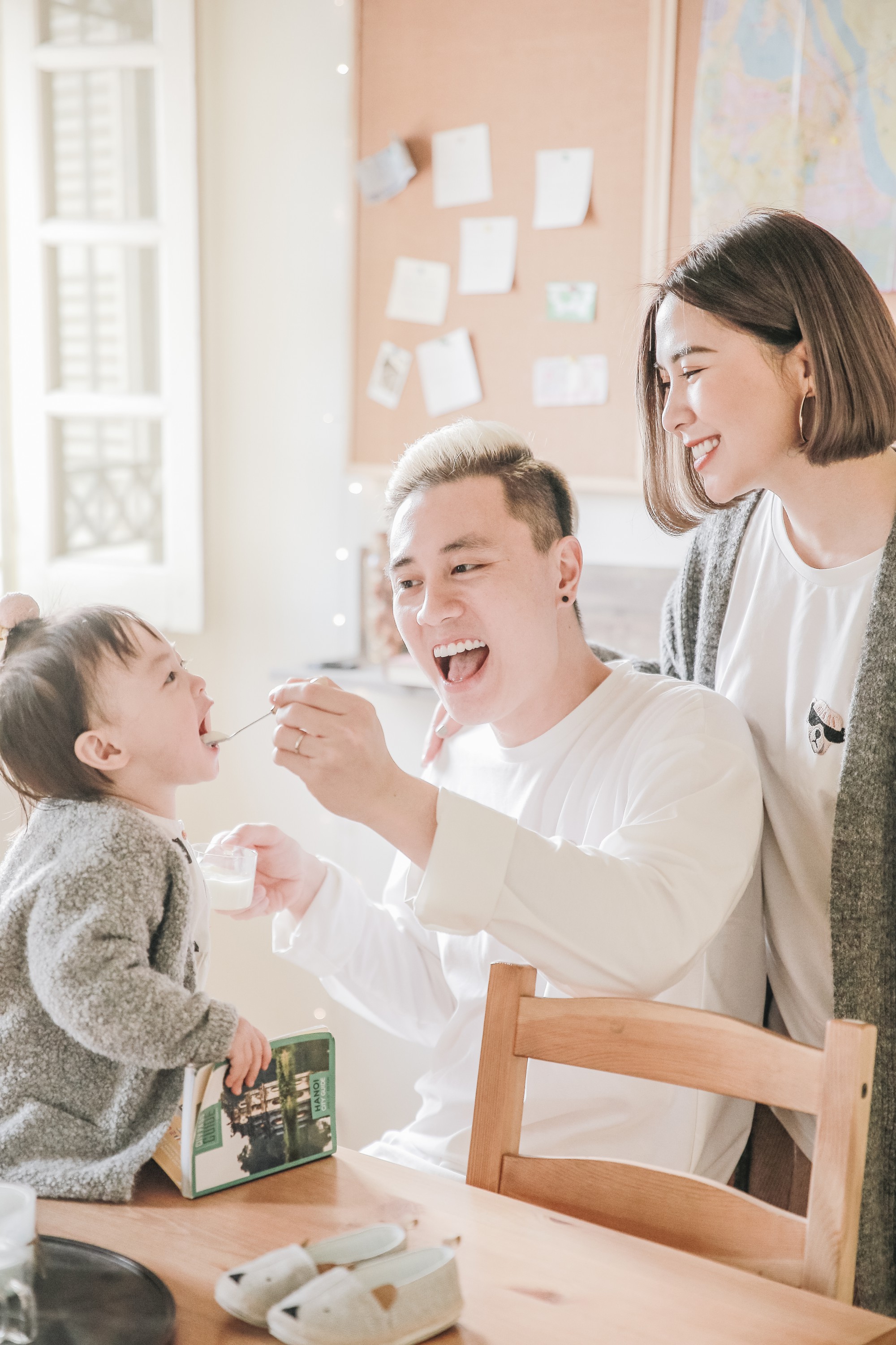 Kiên Hoàng - ông bố trẻ hot boy, thích nấu ăn cho vợ con mà phải nấu ngon và đẹp mới chịu! - Ảnh 1. Kiên Hoàng - ông bố trẻ hot boy, thích nấu ăn cho vợ con mà phải nấu ngon và đẹp mới chịu! - Ảnh 1.