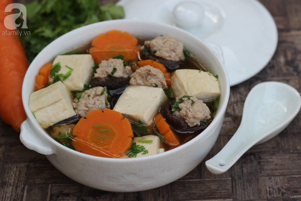 Mẹ Momo chia sẻ cách nấu canh đậu phụ chinh phục cả nhà - Ảnh 1. Mẹ Momo chia sẻ cách nấu canh đậu phụ chinh phục cả nhà - Ảnh 1.