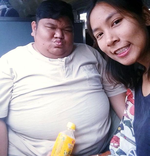 Câu chuyện tình yêu vượt qua mọi giới hạn của cặp đôi đũa lệch chồng xấu vợ xinh này sẽ giúp bạn có thêm niềm tin vào tình yêu - Ảnh 4.