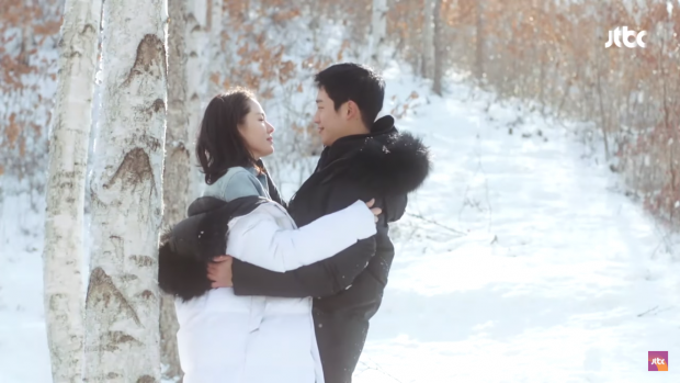 ‘Mệt mỏi’ với gần 50 cảnh ôm - hôn của Son Ye Jin và Jung Hae In trong ‘Chị đẹp mua cơm ngon cho tôi’ - Ảnh 27.