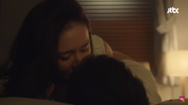 ‘Mệt mỏi’ với gần 50 cảnh ôm - hôn của Son Ye Jin và Jung Hae In trong ‘Chị đẹp mua cơm ngon cho tôi’ - Ảnh 33.