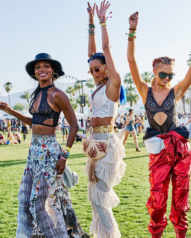 Học style của các bạn trẻ tại Coachella 2018 để lên đồ thật đỉnh cho mùa quẩy sắp tới - Ảnh 19.