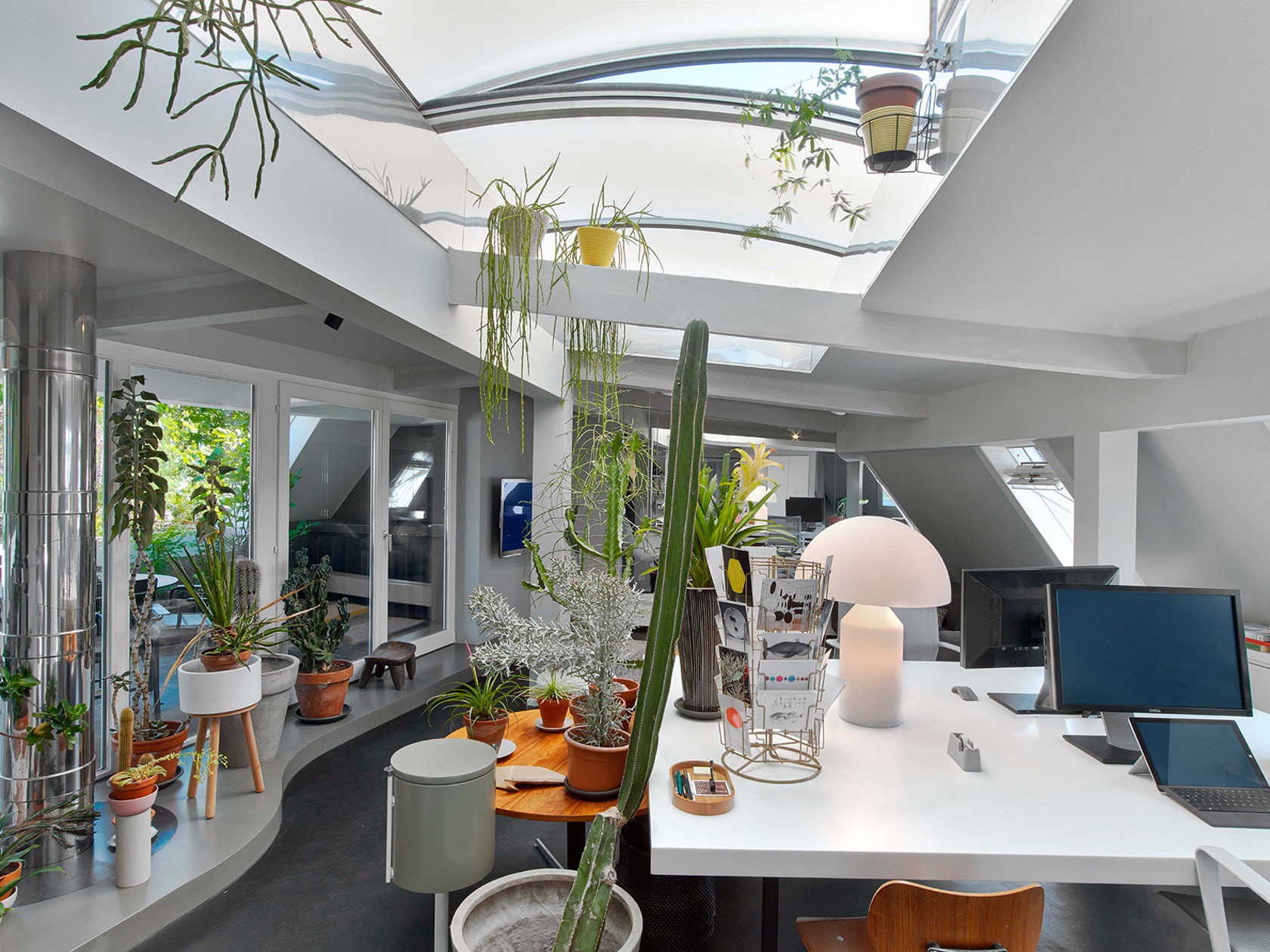 Ngắm ngôi nhà phòng nào cũng ấn tượng nhờ nội thất không đụng hàng - Ảnh 9. Ngắm ngôi nhà phòng nào cũng ấn tượng nhờ nội thất không đụng hàng - Ảnh 9.