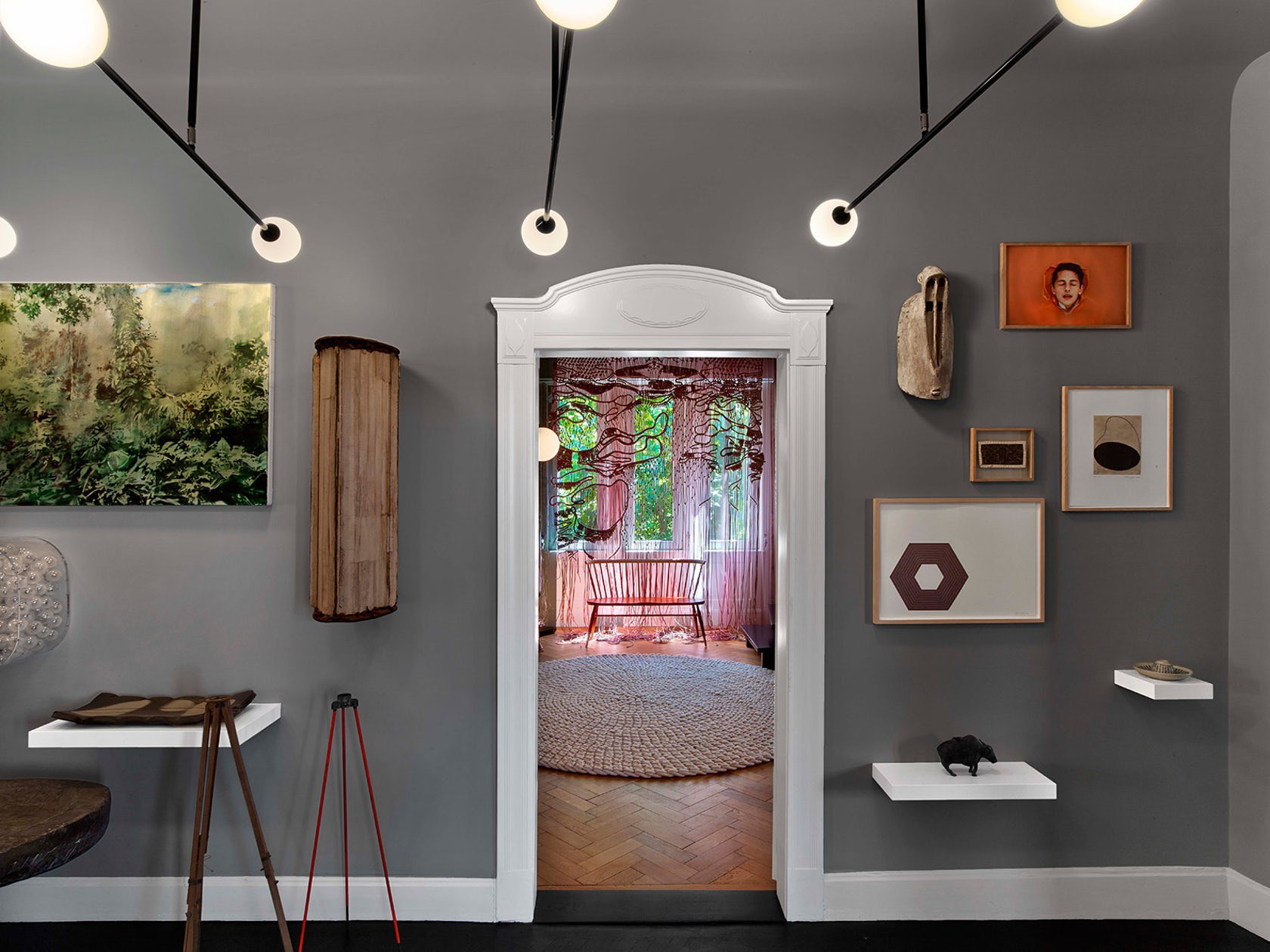 Ngắm ngôi nhà phòng nào cũng ấn tượng nhờ nội thất không đụng hàng - Ảnh 2. Ngắm ngôi nhà phòng nào cũng ấn tượng nhờ nội thất không đụng hàng - Ảnh 2.