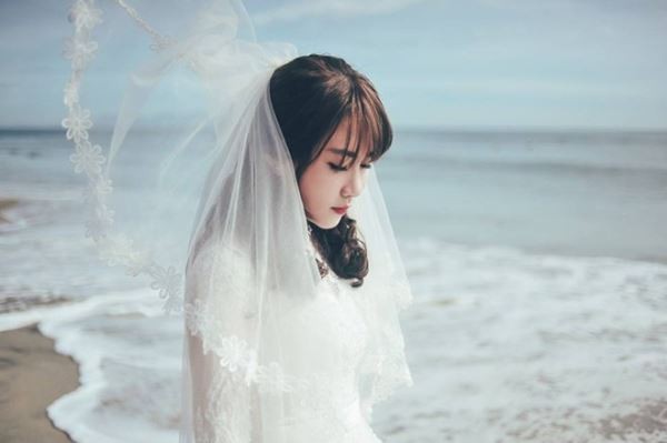 Bạn gái 8 năm báo về quê làm giấy tờ, chàng yên tâm ở nhà chờ, cho đến khi biết tin có người đang chụp ảnh cưới - Ảnh 2.