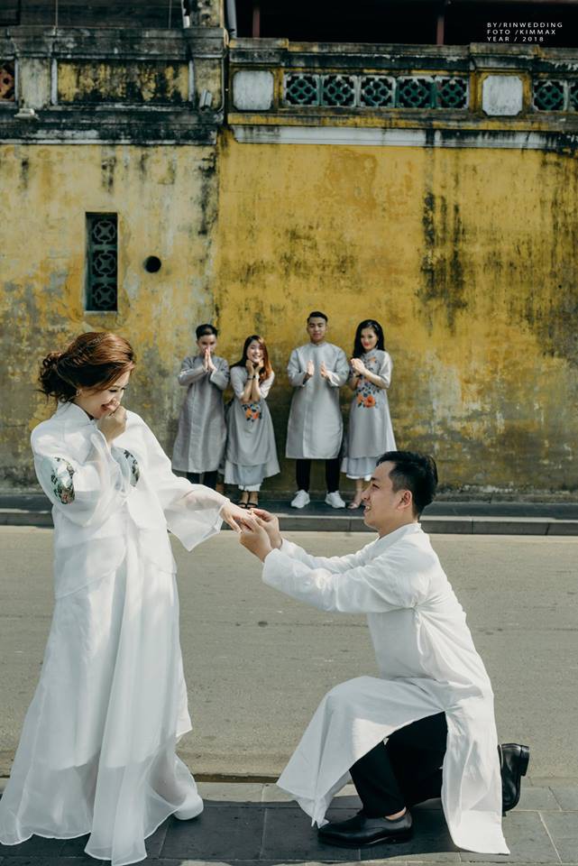 Muốn cưới vui, ảnh đẹp cứ cắp theo đạo cụ là hội bạn thân thì cứ gọi là ngả nghiêng vì hạnh phúc - Ảnh 5.