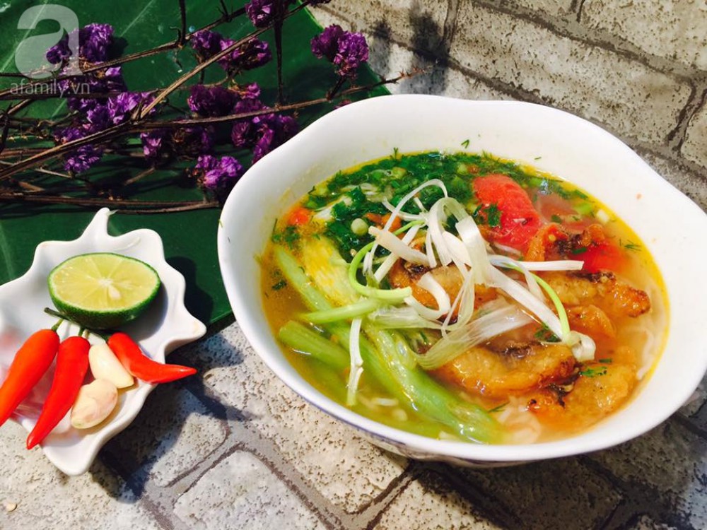 Bún cá dọc mùng chuẩn vị cho ngày hè nắng nóng - Ảnh 7. Bún cá dọc mùng chuẩn vị cho ngày hè nắng nóng - Ảnh 7.