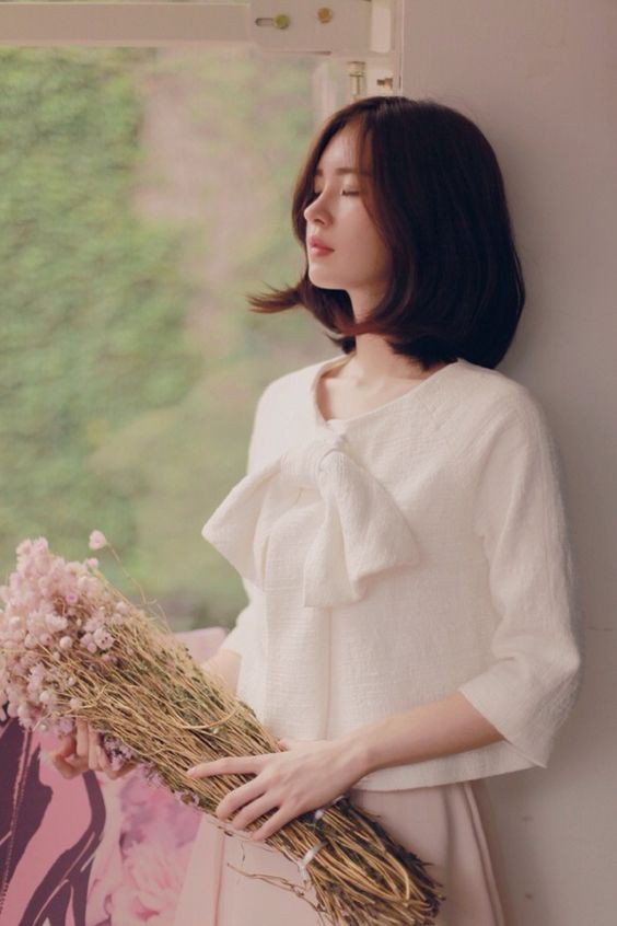 Thế gian cả tỷ người, sao ta cứ cố nắm chặt một người không buông? - Ảnh 1.