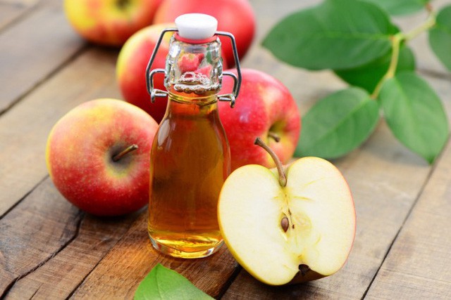 Táo rất tốt cho sức khỏe nhưng đừng nhai hạt táo nếu không muốn bị nhiễm chất kịch độc!  - Ảnh 1.