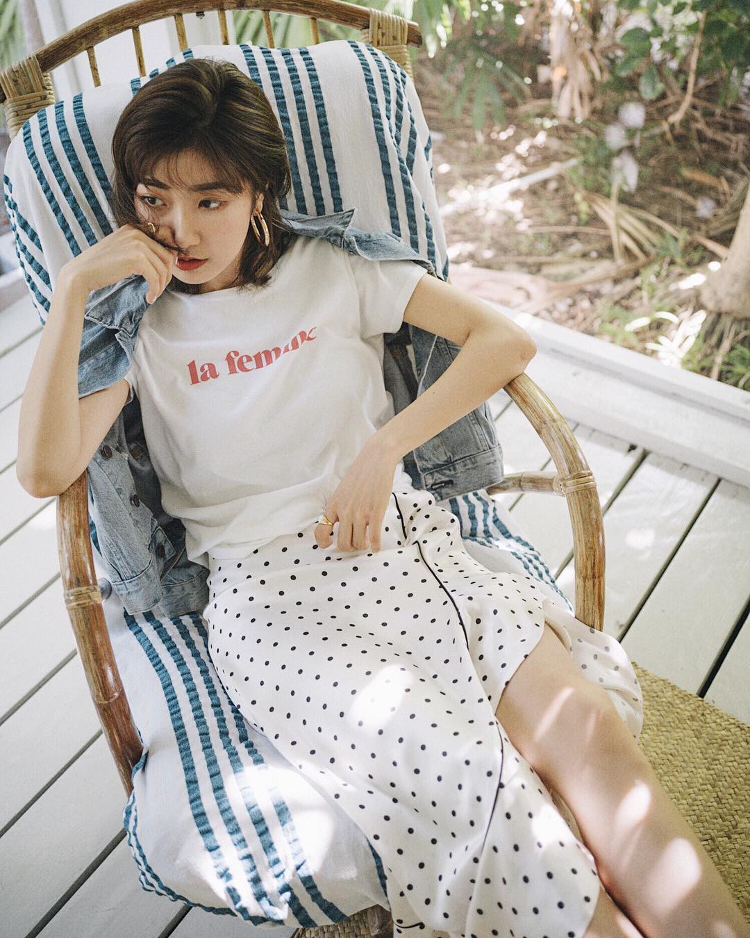 Đâu chỉ mỗi họa tiết hoa, những chấm bi nhỏ xinh cũng điệu đà và duyên dáng lắm nhé! - Ảnh 12. Đâu chỉ mỗi họa tiết hoa, những chấm bi nhỏ xinh cũng điệu đà và duyên dáng lắm nhé! - Ảnh 12.