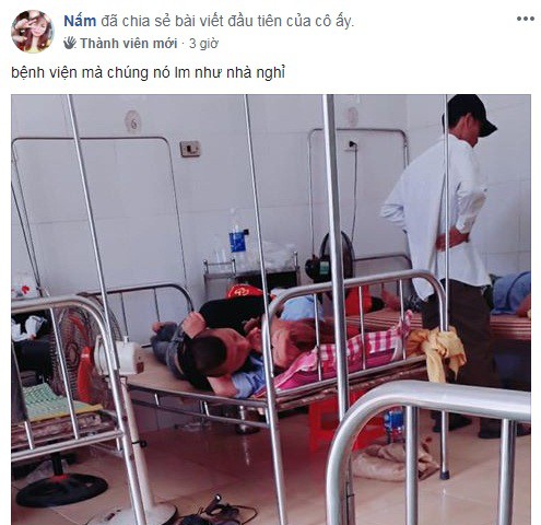Nóng mắt với cảnh cặp đôi ôm nhau, hôn hít ngay trên giường bệnh viện giữa bốn bề bệnh nhân - Ảnh 1. Nóng mắt với cảnh cặp đôi ôm nhau, hôn hít ngay trên giường bệnh viện giữa bốn bề bệnh nhân - Ảnh 1.