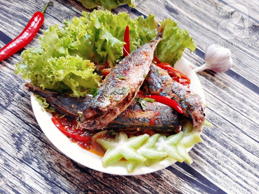 Bữa tối thêm nồng thắm với món cá nục sốt tỏi ớt thôn quê xóm làng - Ảnh 7.