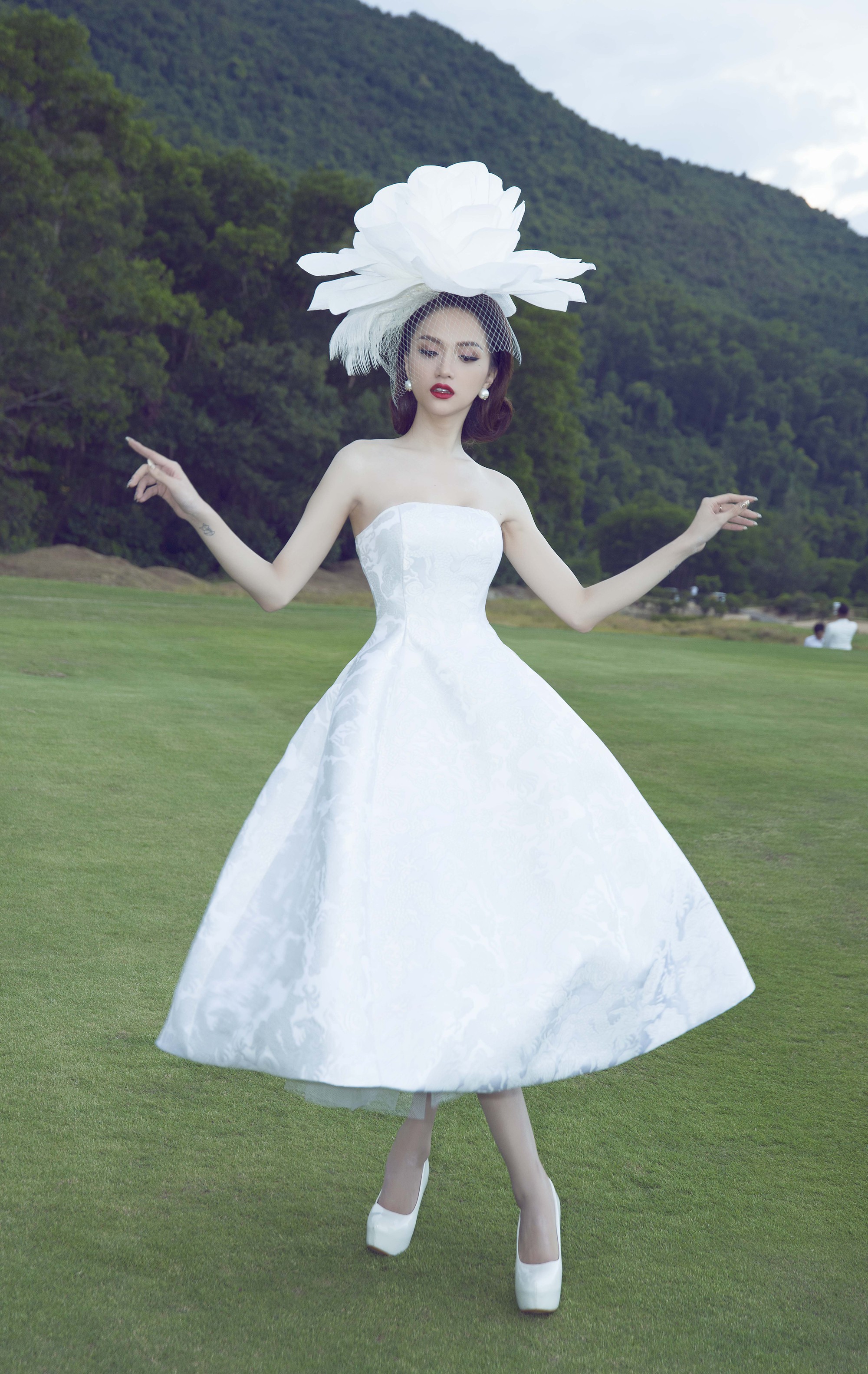 Cùng 1 thảm đỏ: Kỳ Duyên nóng bỏng, Hương Giang kiêu sa trong khi Hà Tăng giản dị mà vẫn đẹp chẳng ai bằng - Ảnh 6. Cùng 1 thảm đỏ: Kỳ Duyên nóng bỏng, Hương Giang kiêu sa trong khi Hà Tăng giản dị mà vẫn đẹp chẳng ai bằng - Ảnh 6.