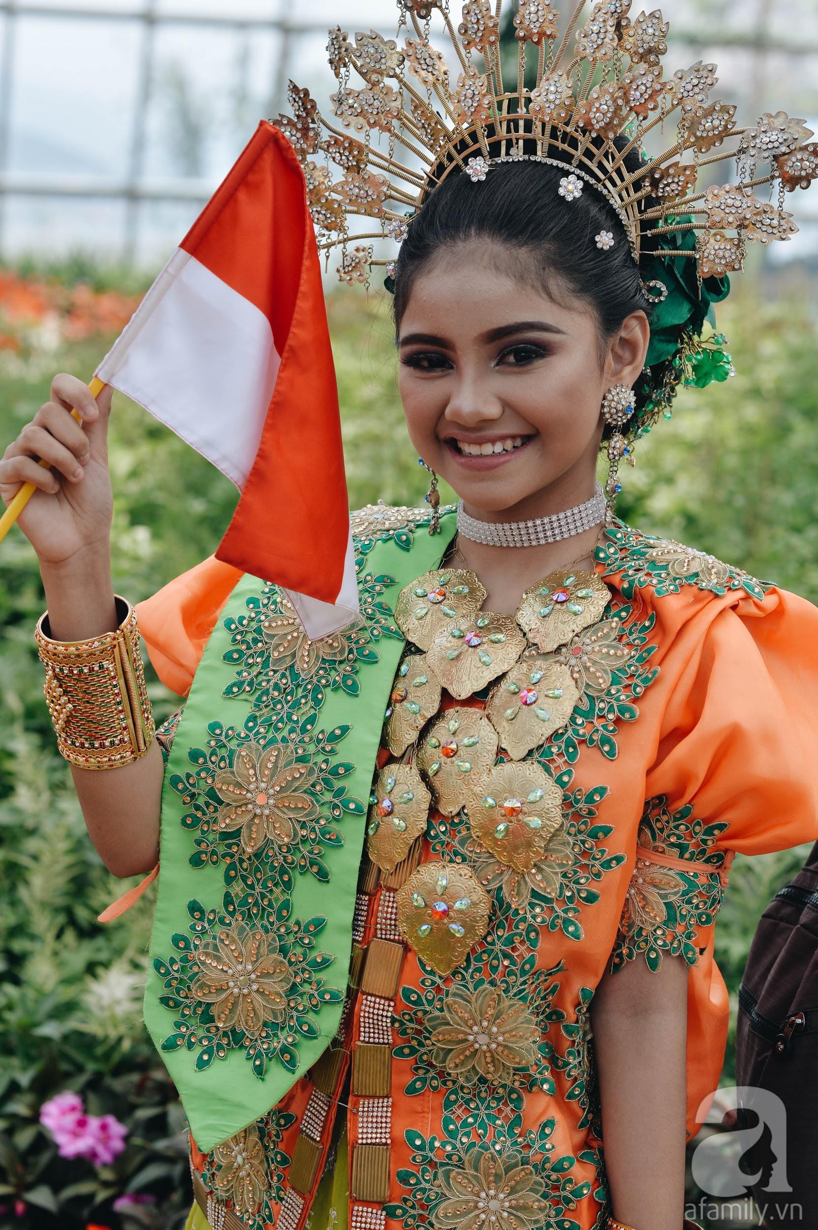 Ngẩn ngơ trước hàng trăm thiên thần nhí cùng nhau hội tụ về Liên hoan thiếu nhi Quốc Tế. - Ảnh 4. Ngẩn ngơ trước hàng trăm thiên thần nhí cùng nhau hội tụ về Liên hoan thiếu nhi Quốc Tế. - Ảnh 4.