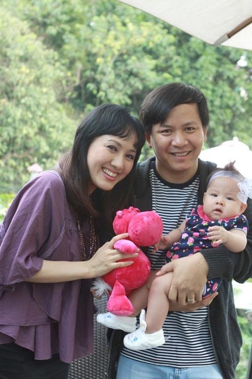 Hé lộ cuộc sống gia đình ấm áp của những Biên tập viên, MC nổi tiếng VTV - Ảnh 3.