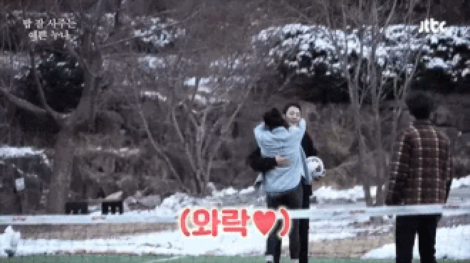 Để ý mới thấy Jung Hae In và Son Ye Jin đang lặp lại kịch bản Song Song năm xưa, nhưng tình thế bị đảo ngược? - Ảnh 16.
