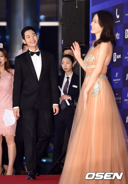 Để ý mới thấy Jung Hae In và Son Ye Jin đang lặp lại kịch bản Song Song năm xưa, nhưng tình thế bị đảo ngược? - Ảnh 41.