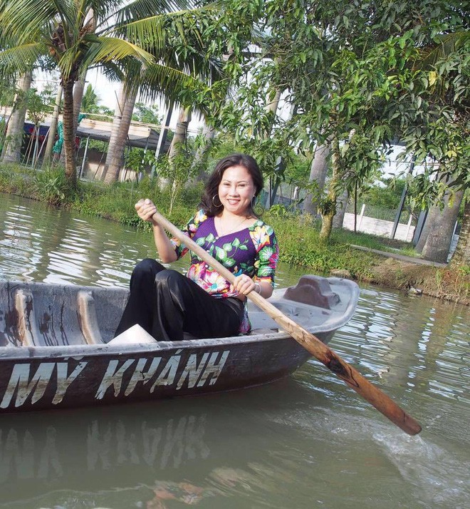 Nhìn vẻ ngoài rạng ngời, trẻ trung hơn tuổi của mẹ ca sĩ Bảo Anh, chẳng ai biết cô đã từng gặp nhiều sóng gió đến thế - Ảnh 21.