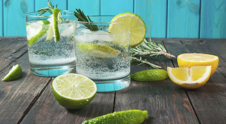 9 cách thông minh giữ cho cơ thể đủ nước trong mùa hè nóng nực, đặc biệt là các sĩ tử cần tỉnh táo để làm bài thi - Ảnh 7. 9 cách thông minh giữ cho cơ thể đủ nước trong mùa hè nóng nực, đặc biệt là các sĩ tử cần tỉnh táo để làm bài thi - Ảnh 7.