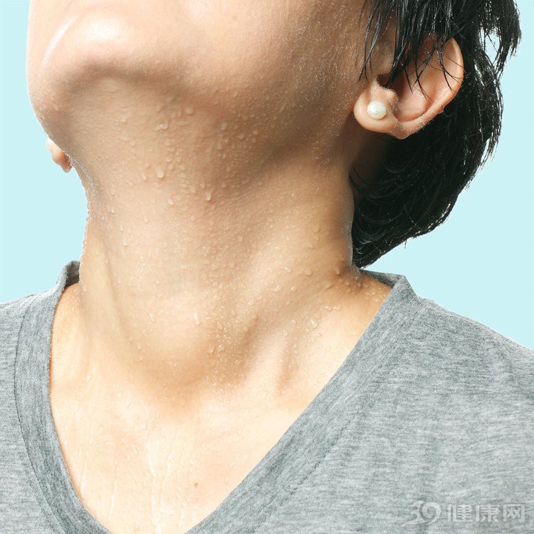 Không phải tại trời nóng bức đâu, nếu bạn đổ mồ hôi nhiều tại những vị trí này trên cơ thể thì phải xem lại sức khỏe của mình - Ảnh 1. Không phải tại trời nóng bức đâu, nếu bạn đổ mồ hôi nhiều tại những vị trí này trên cơ thể thì phải xem lại sức khỏe của mình - Ảnh 1.