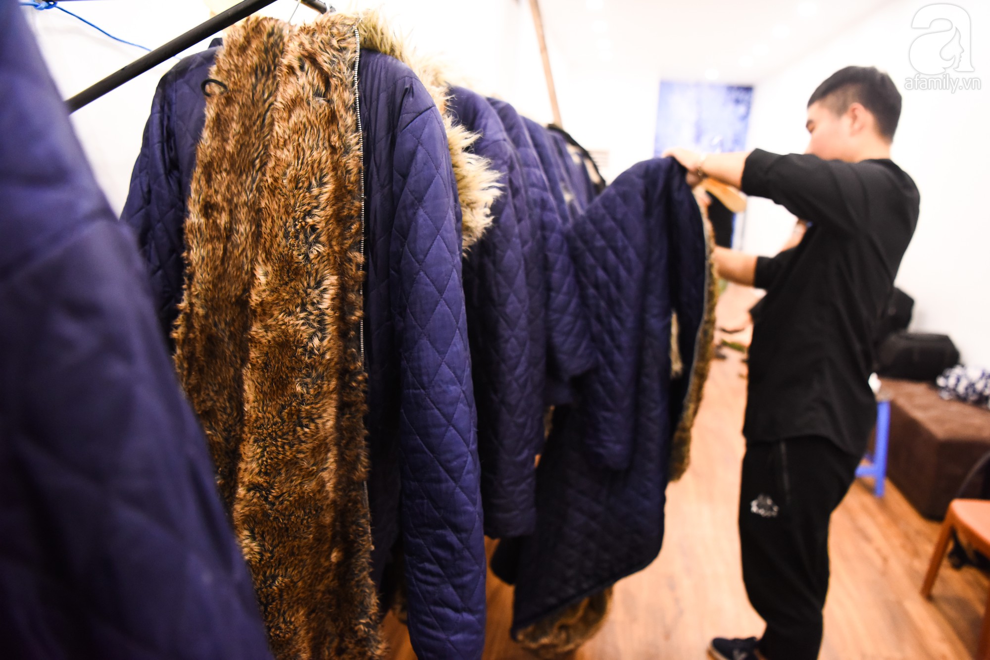 Cùng nhau đóng băng tại quán cafe âm 10 độ C giữa lòng Hà Nội - Ảnh 4. Cùng nhau đóng băng tại quán cafe âm 10 độ C giữa lòng Hà Nội - Ảnh 4.