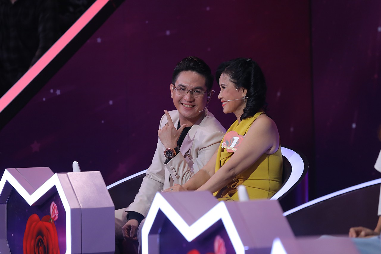 Chuyện đời oái ăm: Người yêu cũ đưa cô gái xinh đẹp lên truyền hình tìm người yêu mới - Ảnh 5. Chuyện đời oái ăm: Người yêu cũ đưa cô gái xinh đẹp lên truyền hình tìm người yêu mới - Ảnh 5.