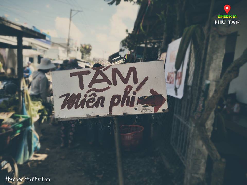 Ấm lòng Phú Tân mùa đại lễ - vùng đất dư dả tình người của miền Tây, sẵn sàng miễn phí mọi thứ cho du khách thập phương - Ảnh 7. Ấm lòng Phú Tân mùa đại lễ - vùng đất dư dả tình người của miền Tây, sẵn sàng miễn phí mọi thứ cho du khách thập phương - Ảnh 7.