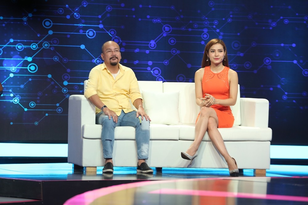 Nam thí sinh bật khóc sau khi nghe câu nói này của Việt Hương - Ảnh 4. Nam thí sinh bật khóc sau khi nghe câu nói này của Việt Hương - Ảnh 4.