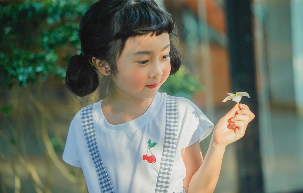 Hotkid răng sún nhưng vẫn khiến các mẹ thích mê, nhìn chỉ muốn nặn ngay một cô con gái - Ảnh 8. Hotkid răng sún nhưng vẫn khiến các mẹ thích mê, nhìn chỉ muốn nặn ngay một cô con gái - Ảnh 8.