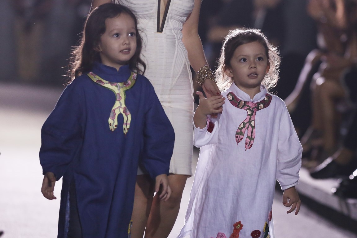 Hành động đầu tiên của Hồng Nhung sau vụ lộ tiền chu cấp nuôi con hậu ly hôn - Ảnh 2. Hành động đầu tiên của Hồng Nhung sau vụ lộ tiền chu cấp nuôi con hậu ly hôn - Ảnh 2.